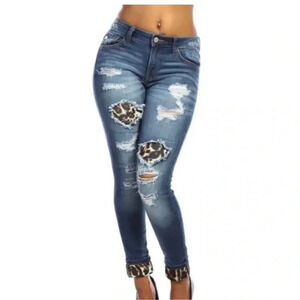 Kancan Distressed‎ Dark to Medium Wash Cheetah Print Jeans-Size 23